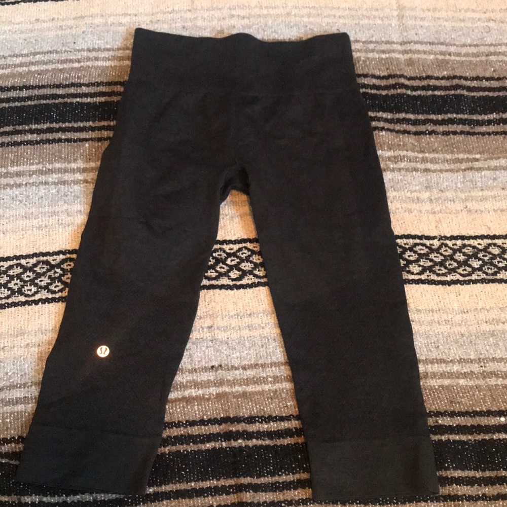 Like new Lululemon crops